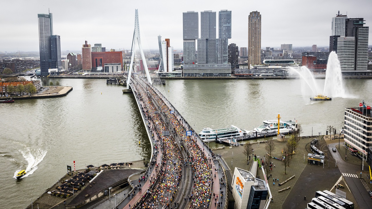 Rotterdammers centraal in uitzending over marathon