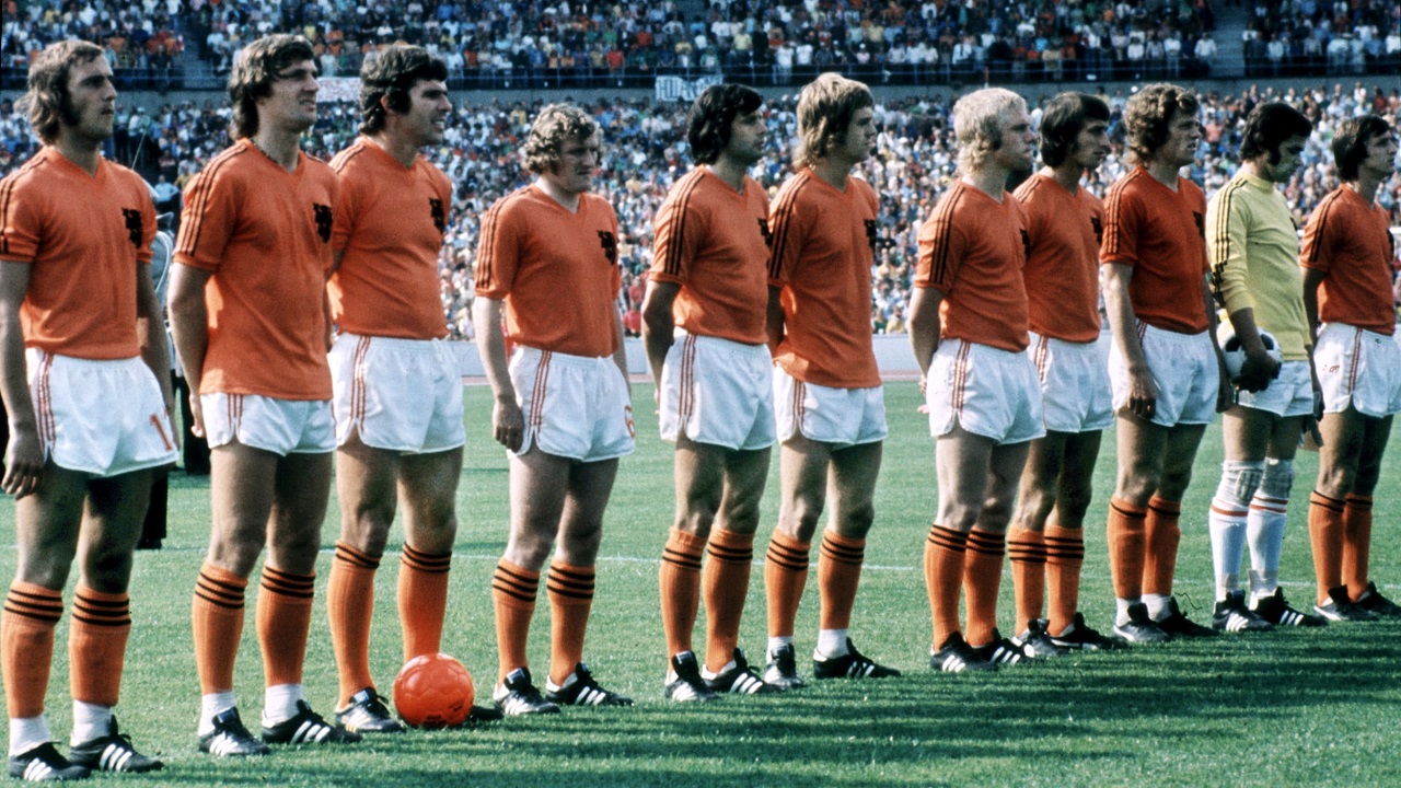 Het WK ’74: totaalvoetbal, bakkebaarden en lang haar