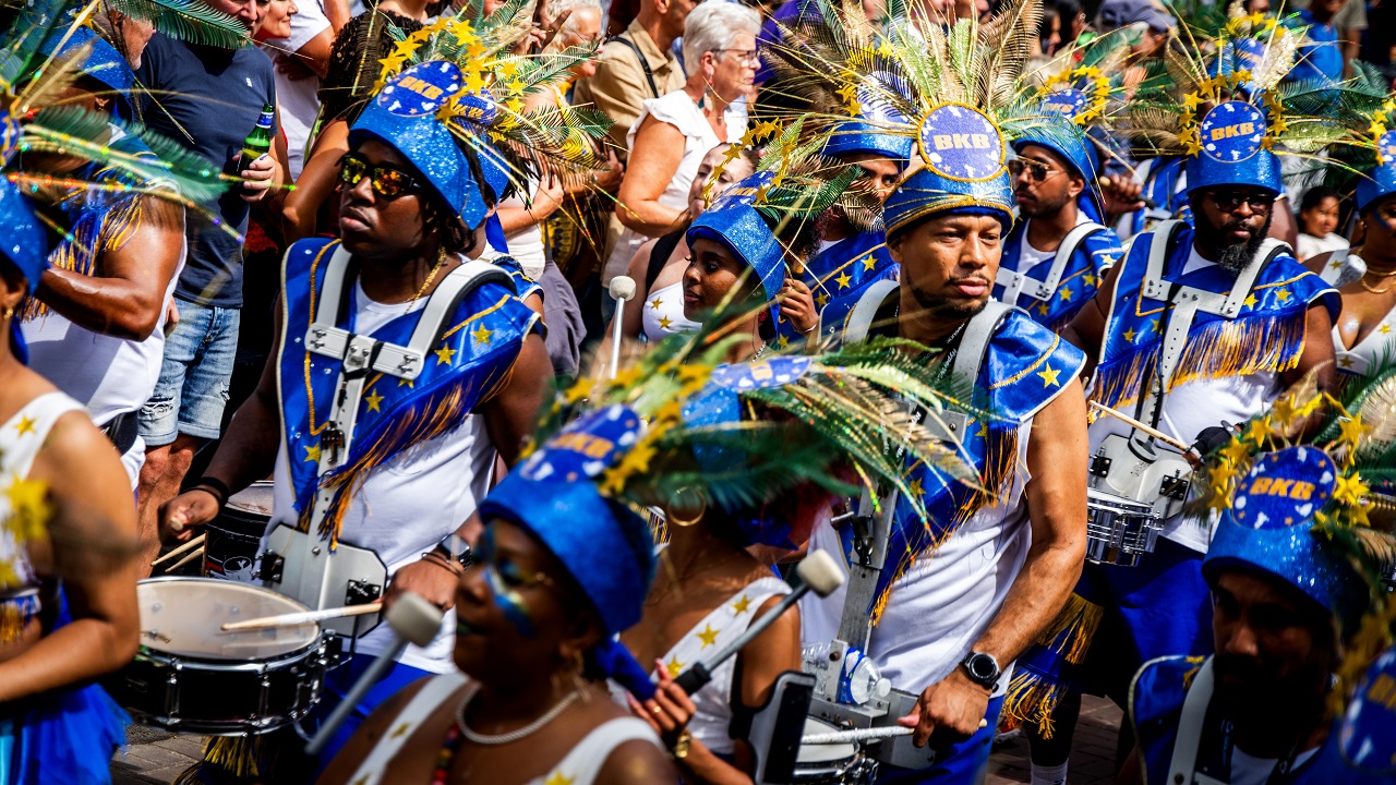 Hoogtepunten Zomercarnaval 2025 bij de NOS